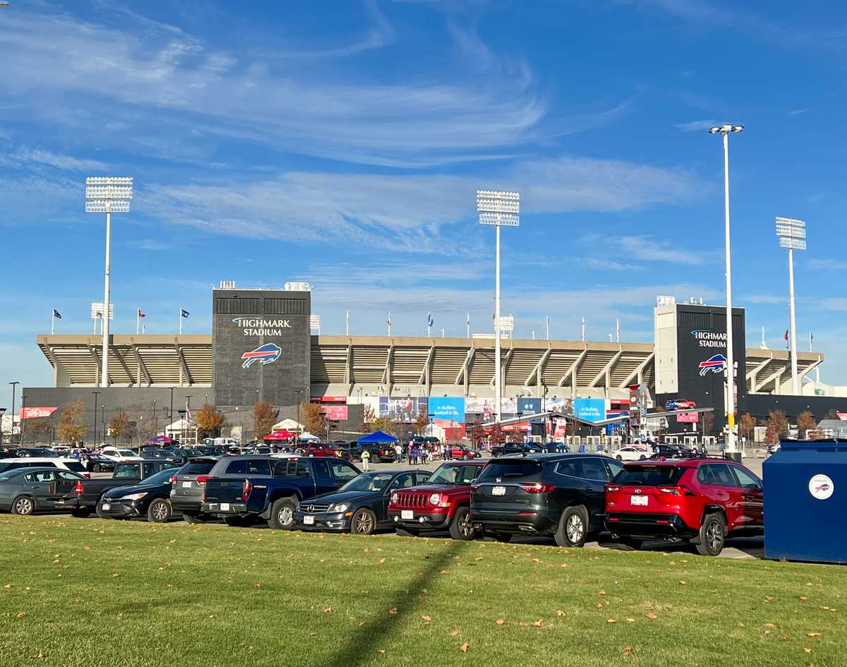 Going To A Buffalo Bills Game – A Complete Guide - Ultimate Sports Road ...