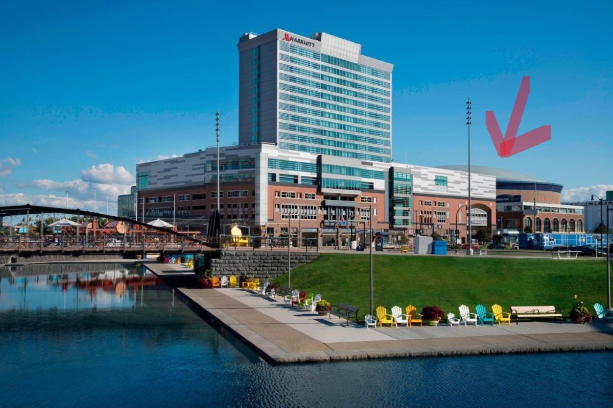 The Buffalo Marriott at Lecom Harborcenter hotel is the closest hotel to the KeyBank Center in downtown Buffalo, NY.